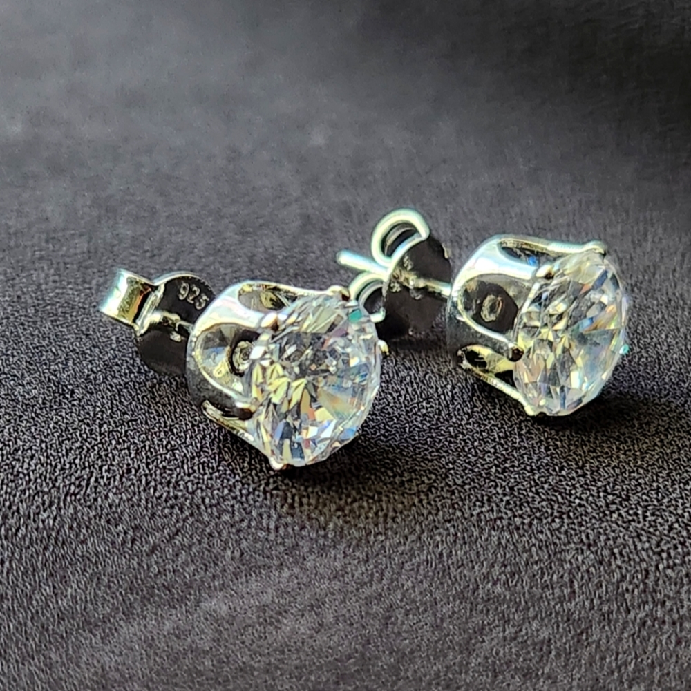 New Silver Minimalistic Diamond Earrings - Picture 6 of 6